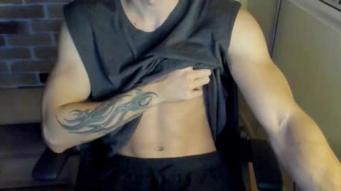 Snapshot of idkiww chatting on October 22, 2025, 8:19 pm yo online show from October 22, 2025, 8:19 pm