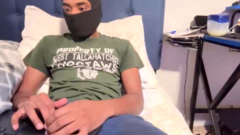 Snapshot of idropbabies chatting on December 5, 2024, 10:34 pm UNO online show from December 5, 2024, 10:34 pm