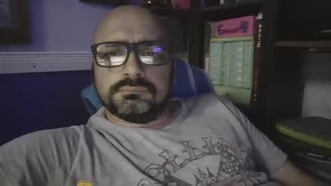 igorargen4 online show from September 18, 2025, 2:02 am