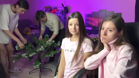 Julia and Mira online show from December 24, 2024, 2:22 pm