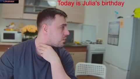 Julia and Mira online show from January 21, 2025, 6:34 pm