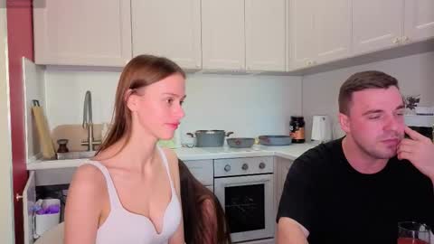 Snapshot of ihavepaws33 chatting on October 8, 2025, 2:14 pm Julia and Mira online show from October 8, 2025, 2:14 pm