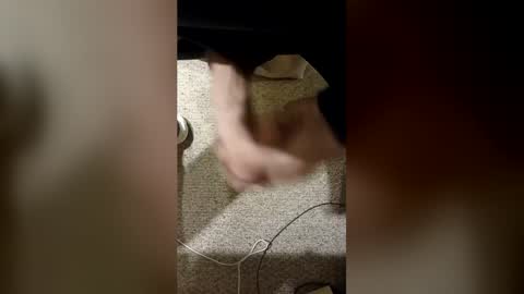 ihavethreelegsss online show from June 1, 2026, 6:31 pm