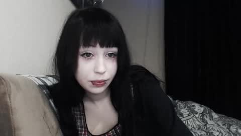 iiiiiiis online show from January 6, 2026, 1:37 pm