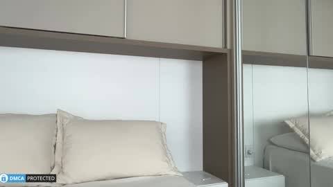 Ivy online show from February 10, 2026, 6:23 pm