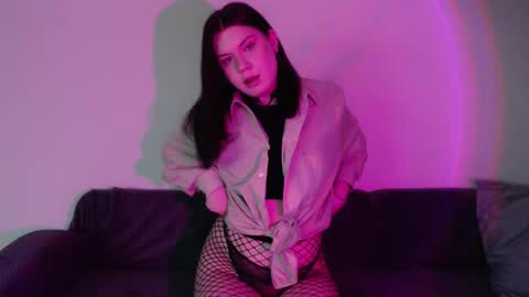 Vella online show from September 12, 2025, 12:11 am