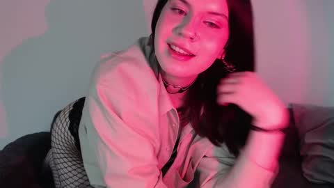 Vella online show from September 19, 2025, 8:16 am