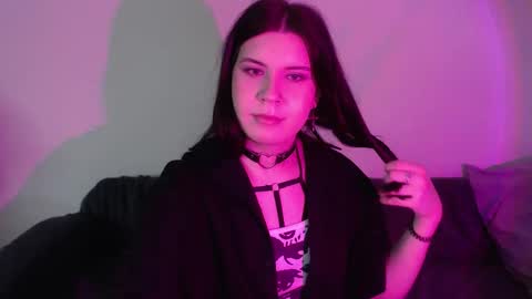 Vella online show from September 21, 2025, 8:27 am