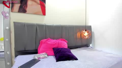 Isabella online show from June 26, 2026, 1:59 pm