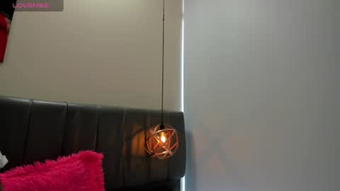 Isabella online show from July 7, 2026, 12:31 pm
