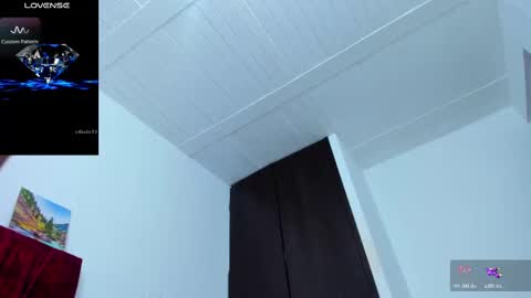 Snapshot of iizuune_croft chatting on October 30, 2025, 9:33 am DAHIAN online show from October 30, 2025, 9:33 am