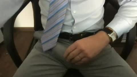 ikeresba online show from November 10, 2025, 9:52 am