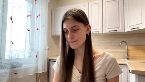 Sophie online show from March 13, 2026, 11:06 am