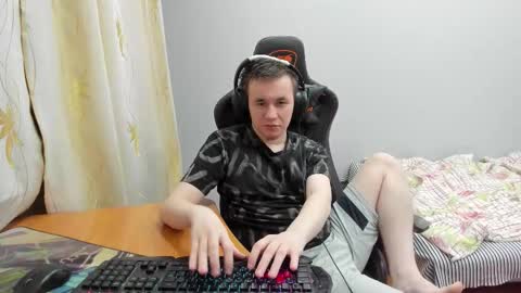 iliaskris online show from November 23, 2025, 8:41 pm