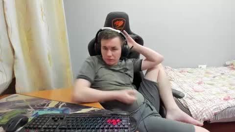 iliaskris online show from December 5, 2025, 6:15 pm