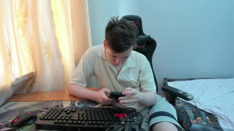 iliaskris online show from May 11, 2026, 12:55 pm