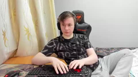 iliaskris online show from June 10, 2026, 7:02 pm
