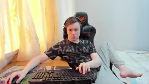 iliaskris online show from June 14, 2026, 2:24 am