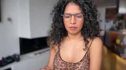 Kloe online show from February 24, 2026, 9:24 pm