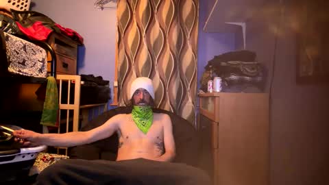 Snapshot of illmill33731 chatting on April 6, 2026, 12:17 pm Illmill online show from April 6, 2026, 12:17 pm