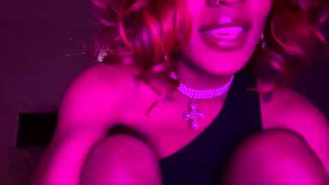 Snapshot of illoqu3nt chatting on December 15, 2024, 6:26 pm Dre online show from December 15, 2024, 6:26 pm