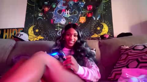 Snapshot of illoqu3nt chatting on March 1, 2026, 8:55 pm Dre online show from March 1, 2026, 8:55 pm