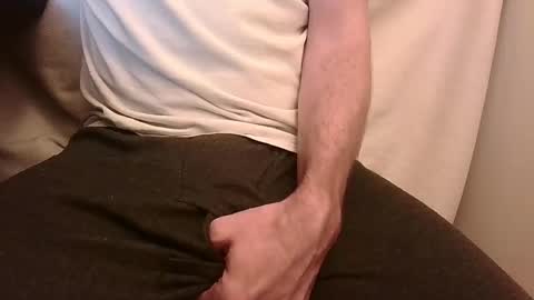 illubricat online show from December 28, 2024, 7:43 pm