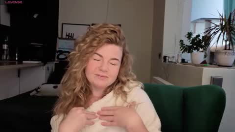 Jenny online show from January 6, 2026, 7:12 am