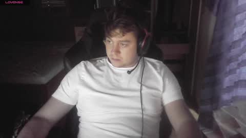 Snapshot of iloveyoutoo2000 chatting on January 1, 2025, 3:14 pm iloveyoutoo2000 online show from January 1, 2025, 3:14 pm