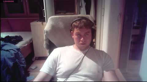 Snapshot of iloveyoutoo2000 chatting on October 6, 2025, 6:05 pm iloveyoutoo2000 online show from October 6, 2025, 6:05 pm