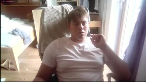 Snapshot of iloveyoutoo2000 chatting on October 22, 2025, 1:00 pm iloveyoutoo2000 online show from October 22, 2025, 1:00 pm