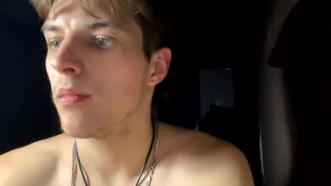 Snapshot of ilyahrr chatting on March 5, 2026, 7:54 pm ilyahrr online show from March 5, 2026, 7:54 pm