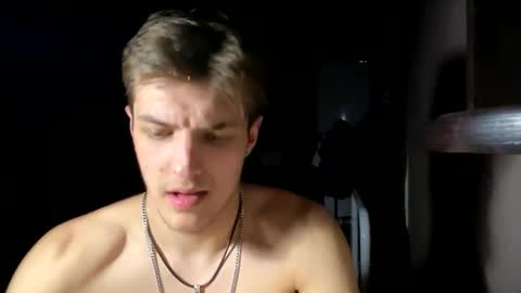 Snapshot of ilyahrr chatting on March 9, 2026, 10:03 pm ilyahrr online show from March 9, 2026, 10:03 pm