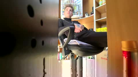 Snapshot of ilyahrr chatting on March 16, 2026, 12:42 pm ilyahrr online show from March 16, 2026, 12:42 pm