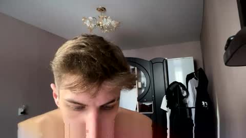 Snapshot of ilyahrr chatting on March 20, 2026, 10:53 am ilyahrr online show from March 20, 2026, 10:53 am