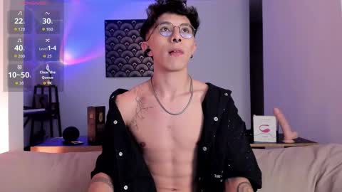 IM  THOMAS online show from December 23, 2025, 2:31 am