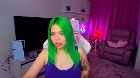 Roxy online show from September 9, 2025, 7:02 pm