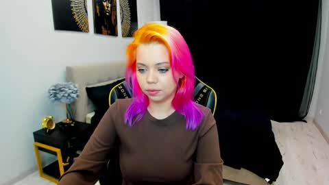 Roxy online show from May 10, 2026, 7:41 pm
