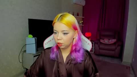 Roxy online show from June 21, 2026, 7:16 pm