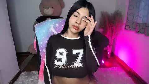 Alyn online show from November 28, 2025, 10:01 pm