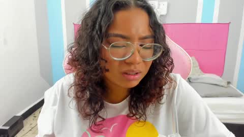 Angela online show from January 20, 2025, 2:01 am