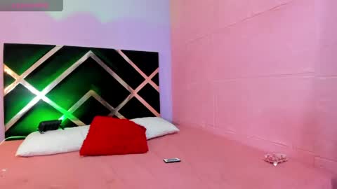 im_brittany_333 online show from May 6, 2026, 2:19 am
