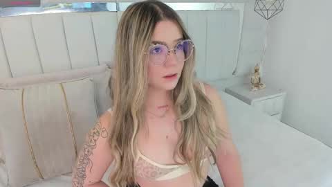 DAHLIA online show from March 4, 2025, 8:38 pm