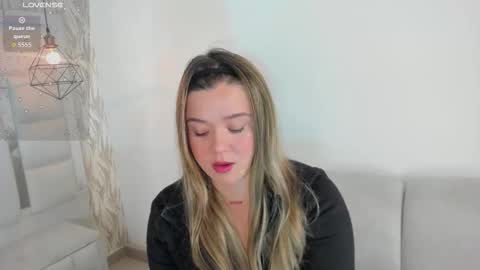 DAHLIA online show from February 23, 2026, 8:17 pm