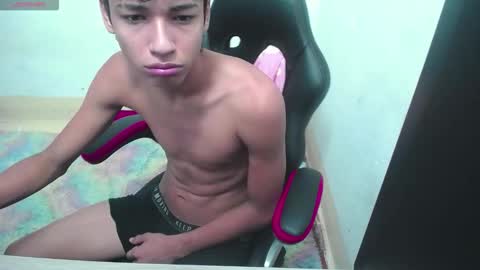 Snapshot of im_david01 chatting on October 25, 2025, 1:40 pm im_david01 online show from October 25, 2025, 1:40 pm