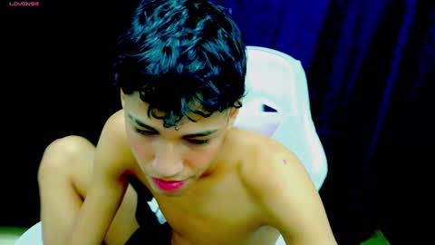 Snapshot of im_david01 chatting on November 6, 2025, 2:07 pm im_david01 online show from November 6, 2025, 2:07 pm