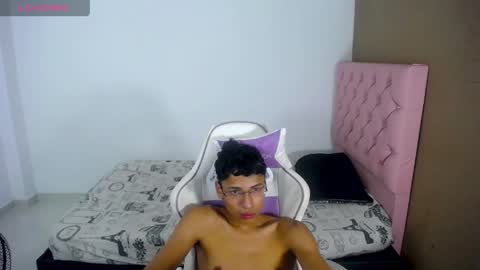 Snapshot of im_david01 chatting on May 8, 2026, 11:54 pm im_david01 online show from May 8, 2026, 11:54 pm
