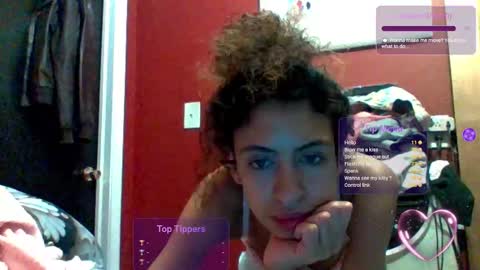 Ellliiana  online show from November 22, 2025, 8:13 am