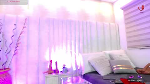 Helina online show from May 8, 2026, 12:43 pm