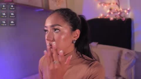 Isa online show from November 21, 2025, 8:29 pm